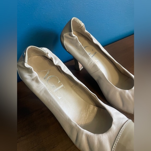 Womens AGL Vero Cuoio Beige Leather Pump with Cap Toe EU Size 39 - Picture 2 of 7